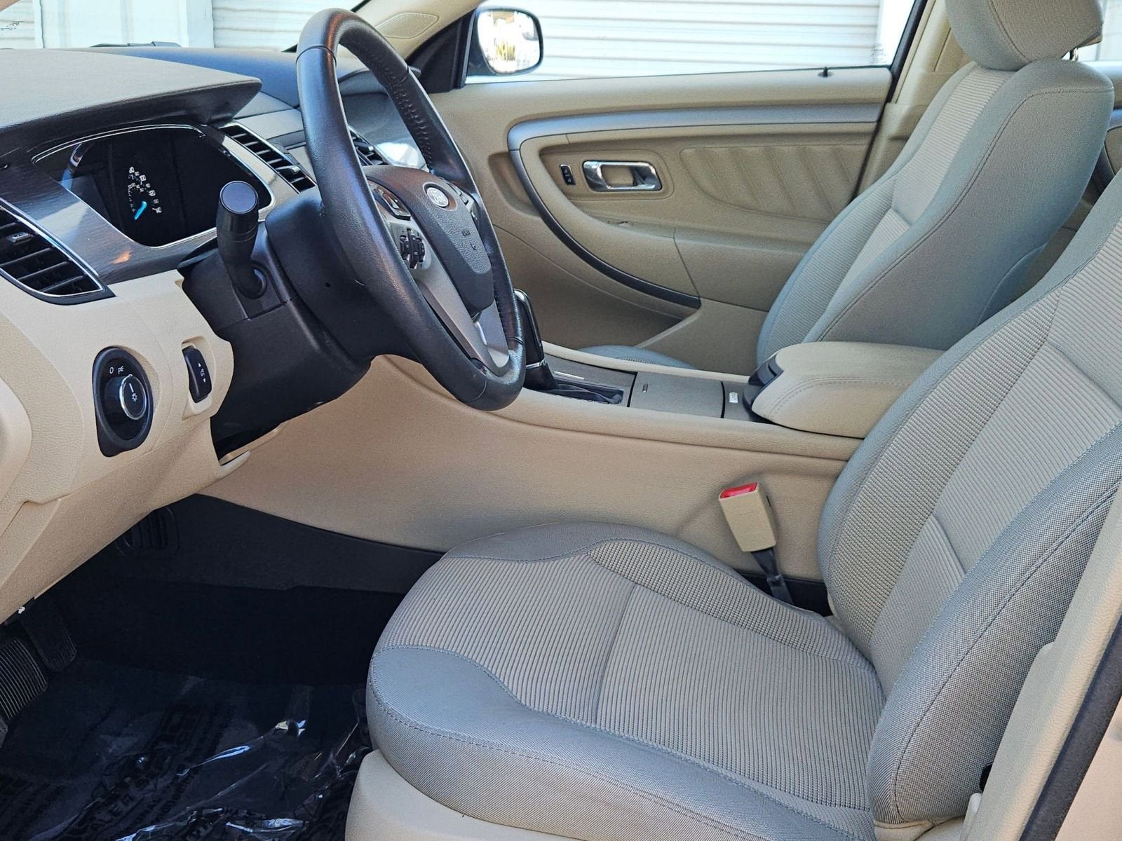 2017 Ford Taurus SEL