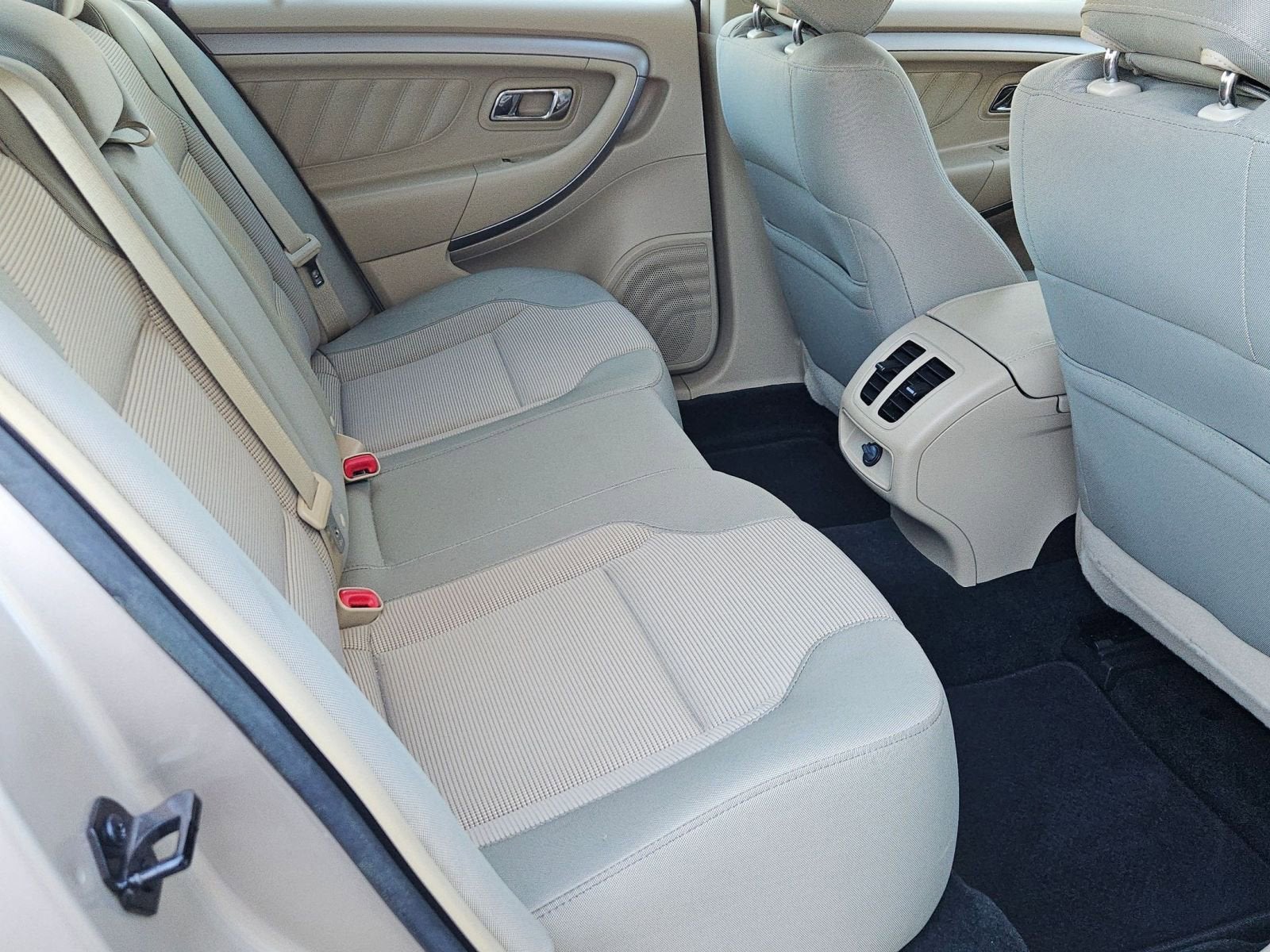 2017 Ford Taurus SEL