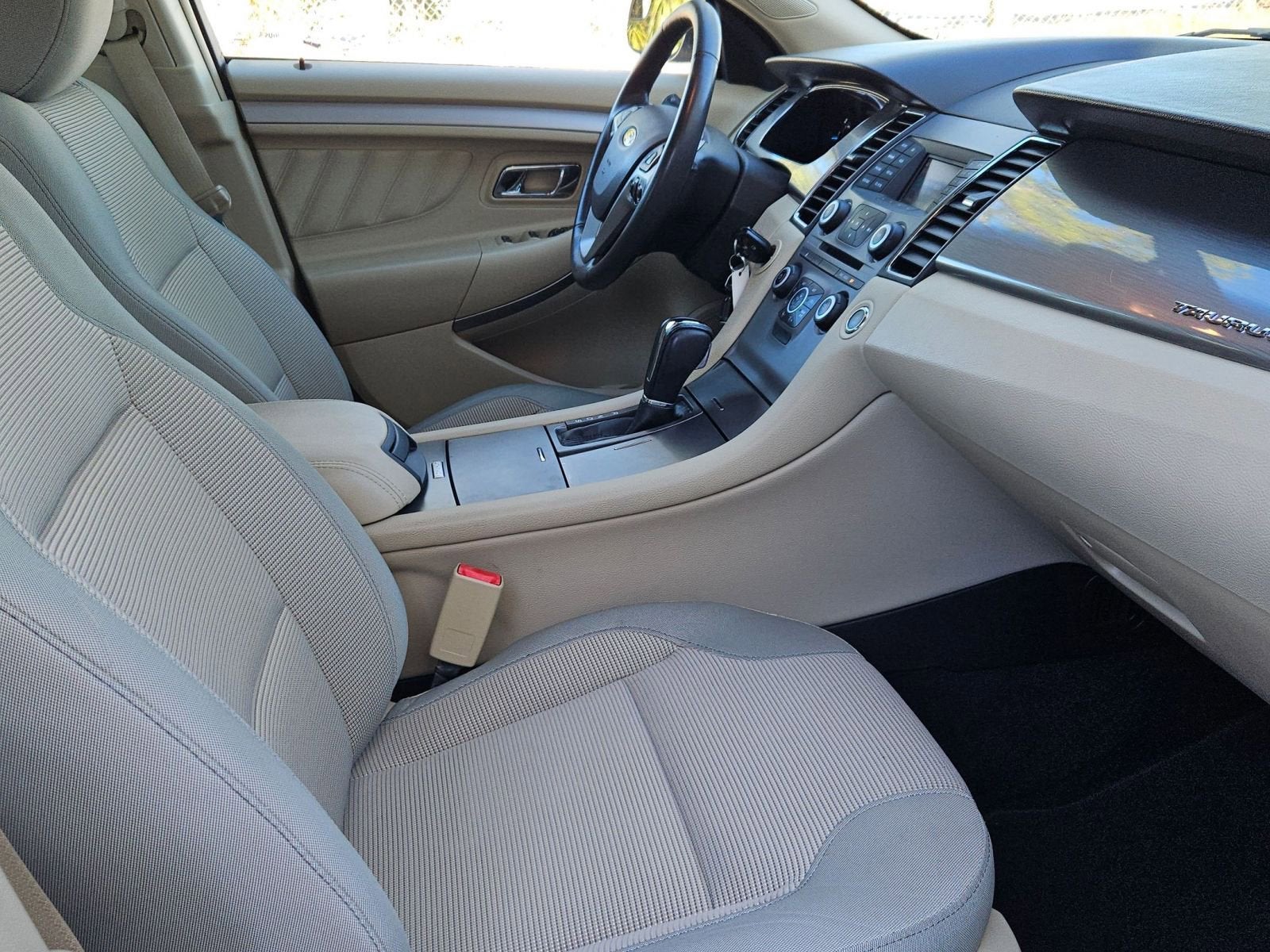 2017 Ford Taurus SEL