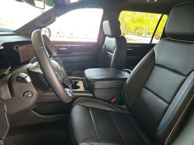 2025 Chevrolet Suburban Premier