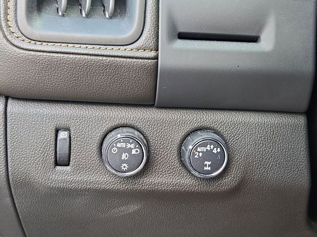 2022 GMC Canyon AT4 w/Leather