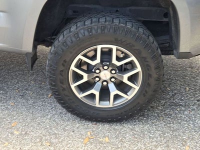 2022 GMC Canyon AT4 w/Leather