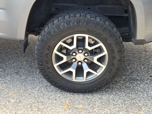 2022 GMC Canyon AT4 w/Leather