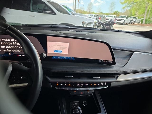 2024 Cadillac XT4 Premium Luxury