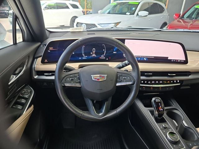 2025 Cadillac XT4 Premium Luxury