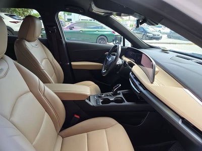 2025 Cadillac XT4 Premium Luxury