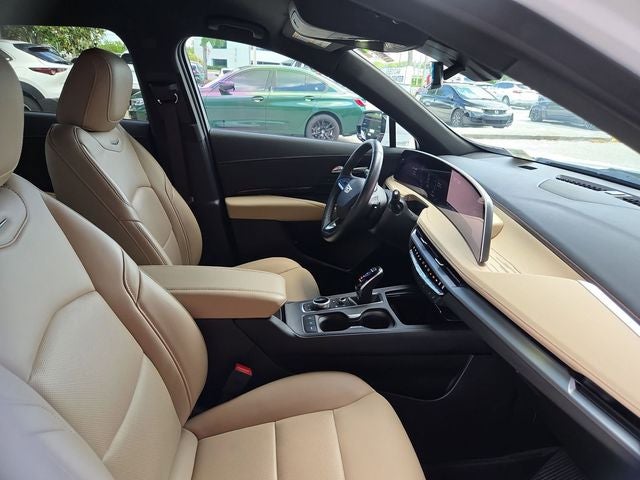 2025 Cadillac XT4 Premium Luxury