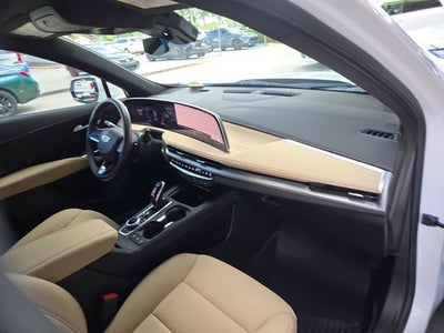 2025 Cadillac XT4 Premium Luxury