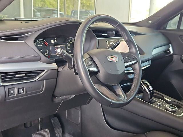 2020 Cadillac XT4 Premium Luxury