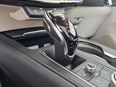 2022 Cadillac XT4 Premium Luxury