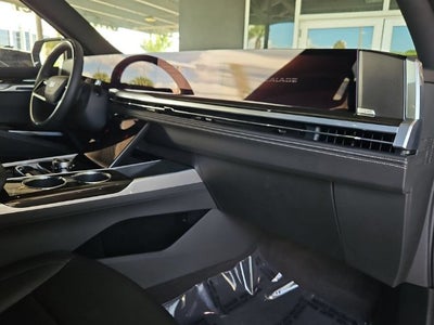 2025 Cadillac Escalade ESV Luxury