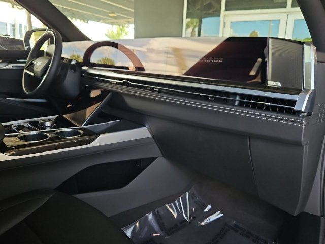 2025 Cadillac Escalade ESV Luxury