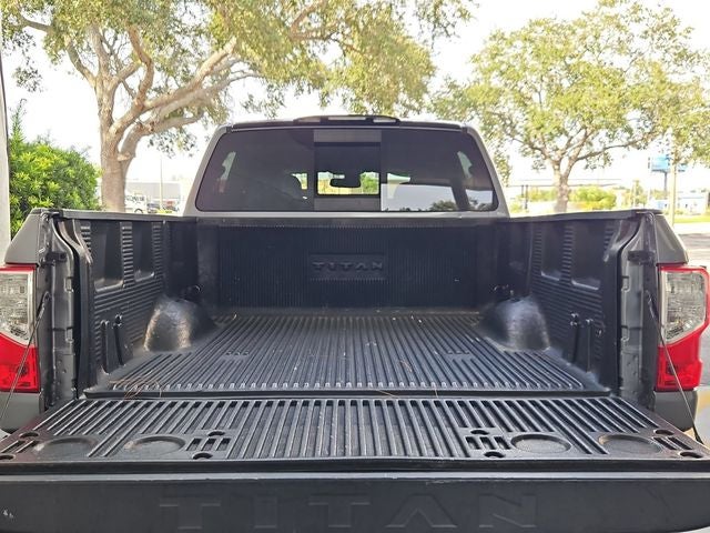 2018 Nissan Titan SV MIDNIGHT EDITION
