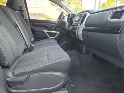 2017 Nissan Titan SV