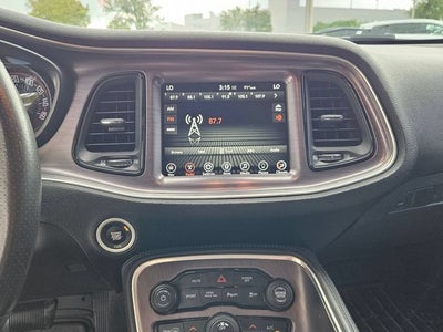 2017 Dodge Challenger SXT