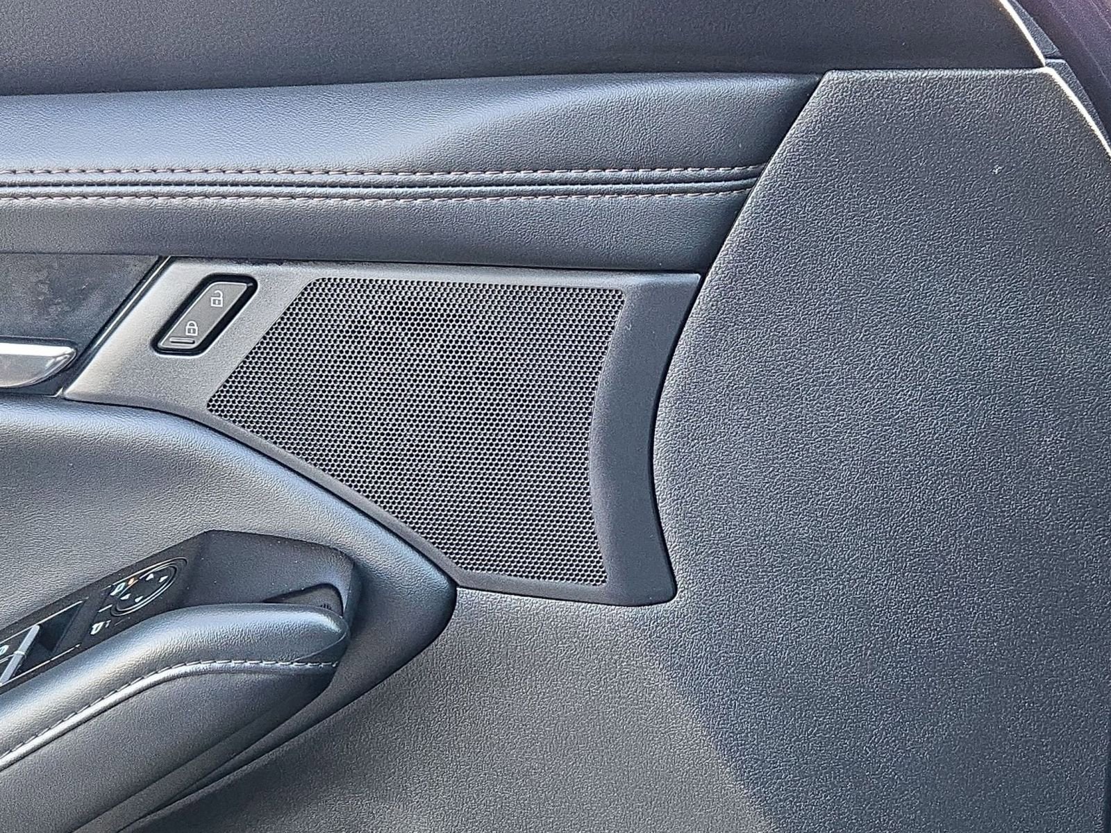 2025 Mazda Mazda3 2.5 S Preferred Package