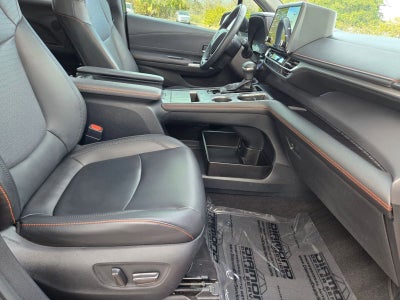 2022 Toyota Sienna XSE 7 Passenger