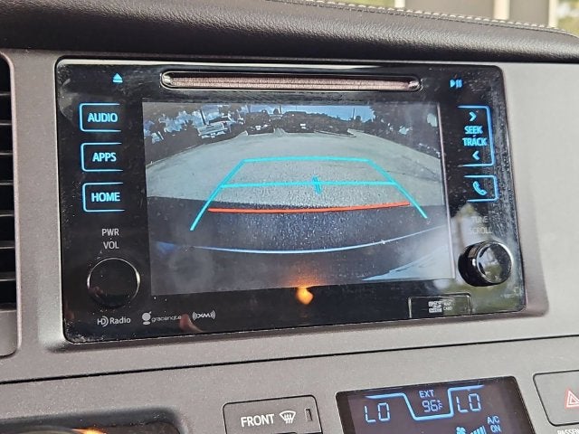 2017 Toyota Sienna SE Premium 8 Passenger