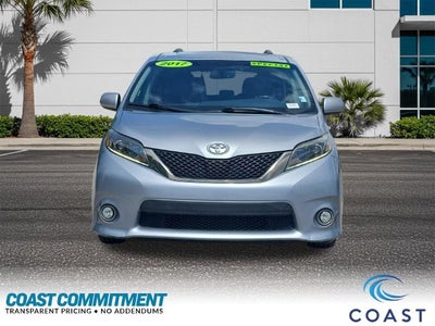2017 Toyota Sienna SE Premium 8 Passenger