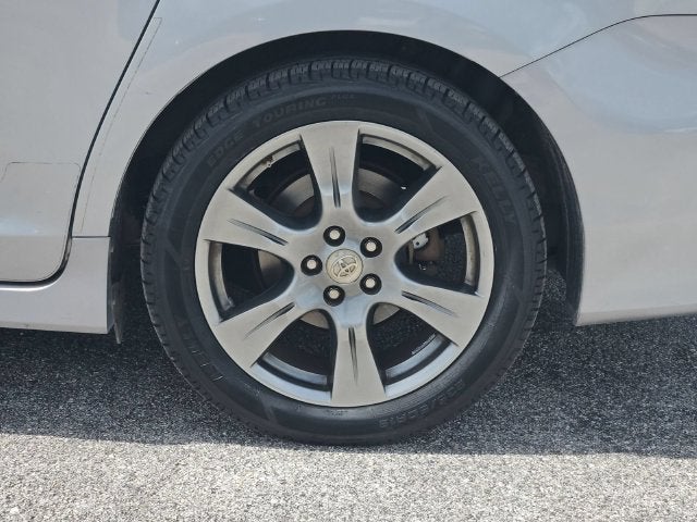 2017 Toyota Sienna SE Premium 8 Passenger
