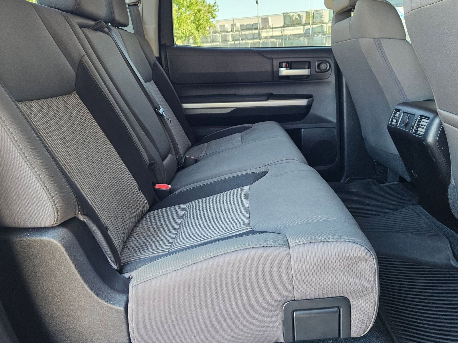 2015 Toyota Tundra SR5