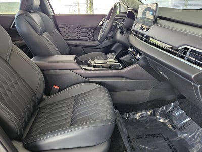 2025 Mitsubishi Outlander SEL