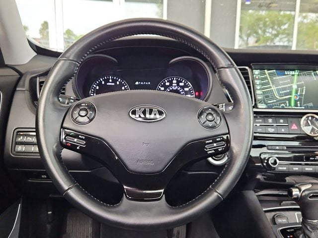 2017 Kia K900 Premium