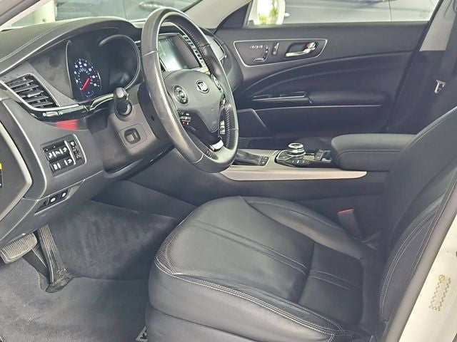 2017 Kia K900 Premium