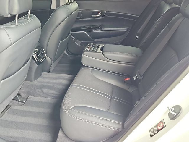 2017 Kia K900 Premium