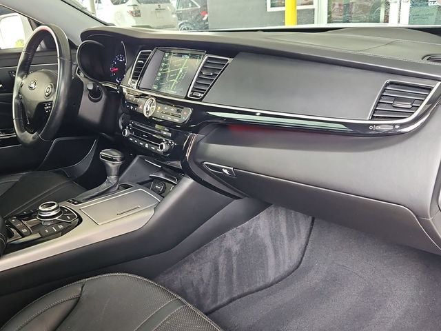 2017 Kia K900 Premium