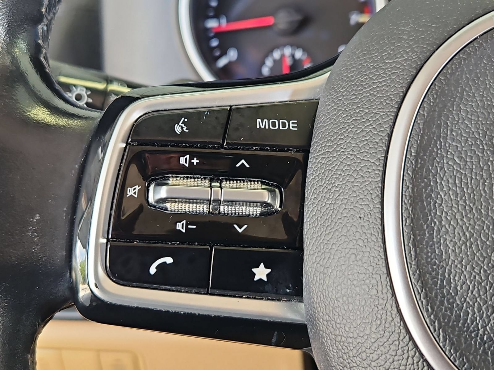 2022 Kia Carnival LXS