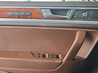 2013 Volkswagen Touareg VR6 FSI Lux