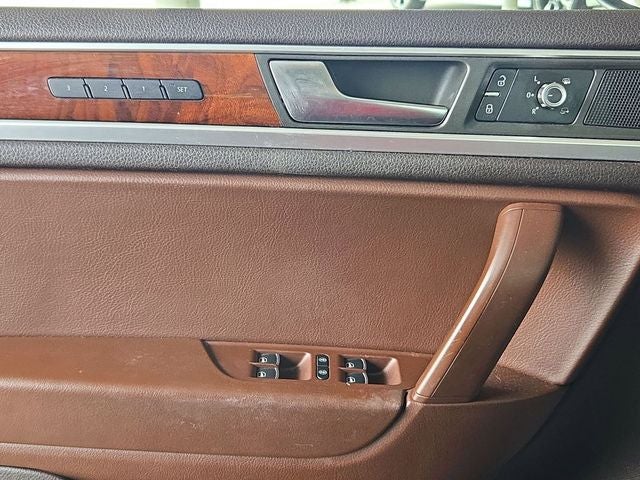 2013 Volkswagen Touareg VR6 FSI Lux