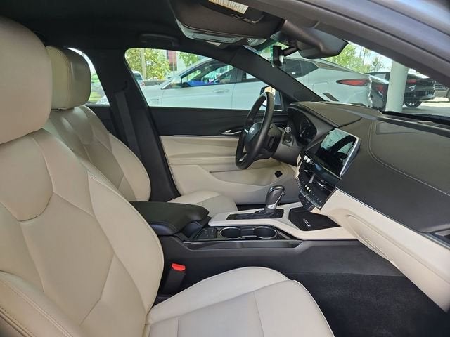 2023 Cadillac CT4 Luxury