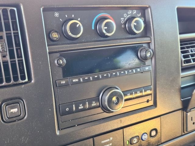 2021 Chevrolet Express Passenger 3500 LS