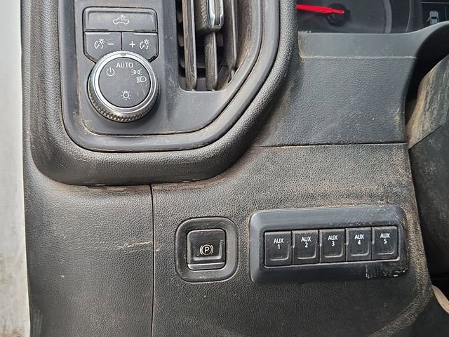 2021 GMC Sierra 3500 HD Chassis Cab 4WD CREW 177