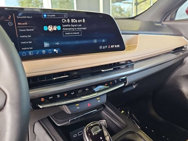 2025 Cadillac XT4 Premium Luxury