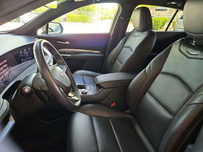 2024 Cadillac XT4 Premium Luxury