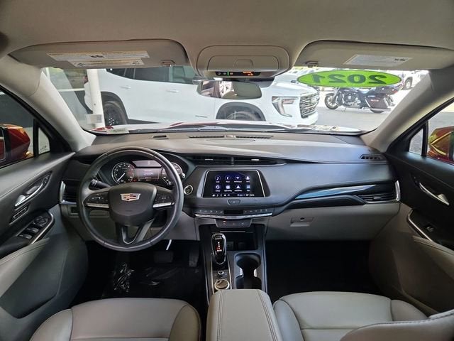 2021 Cadillac XT4 FWD Premium Luxury