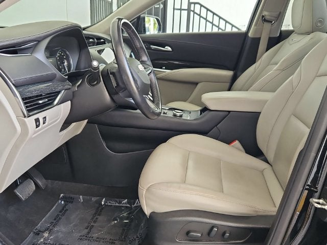2022 Cadillac XT4 FWD Premium Luxury
