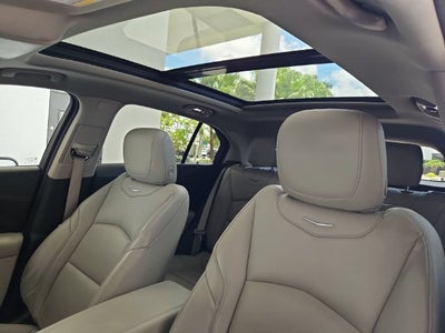 2022 Cadillac XT4 FWD Premium Luxury