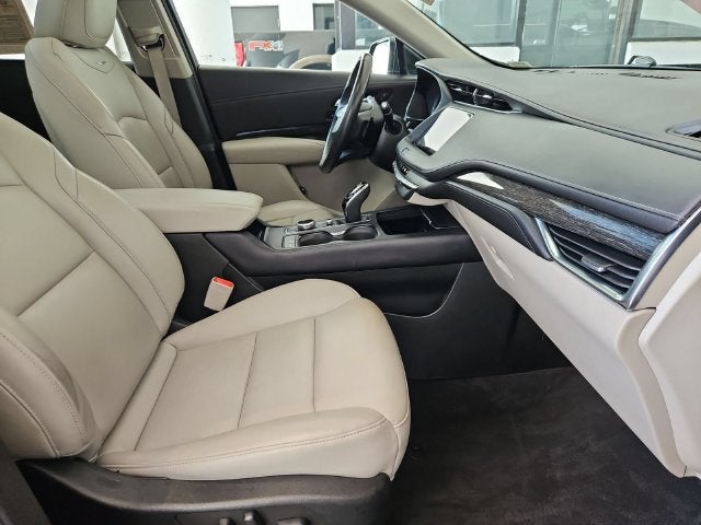 2022 Cadillac XT4 FWD Premium Luxury