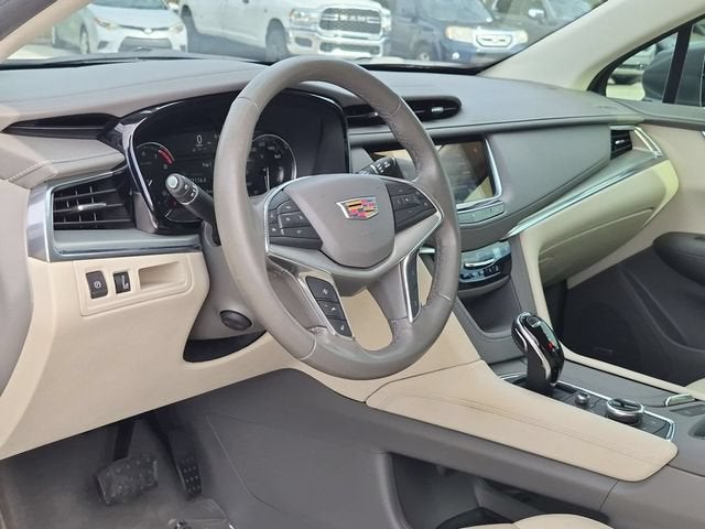 2021 Cadillac XT5 FWD Premium Luxury