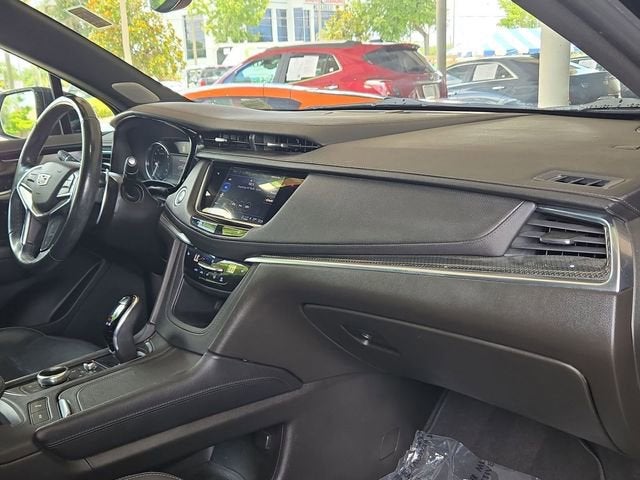 2022 Cadillac XT5 Sport