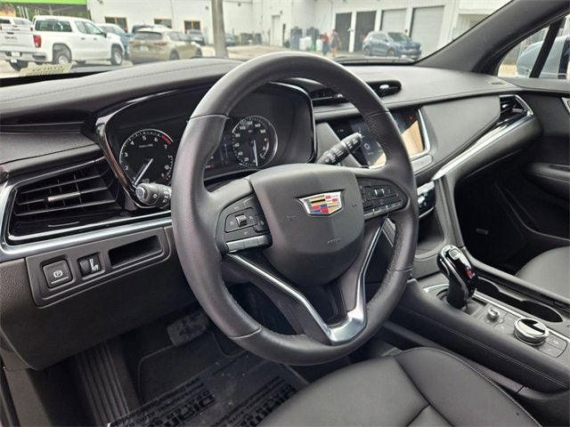 2025 Cadillac XT6 Luxury