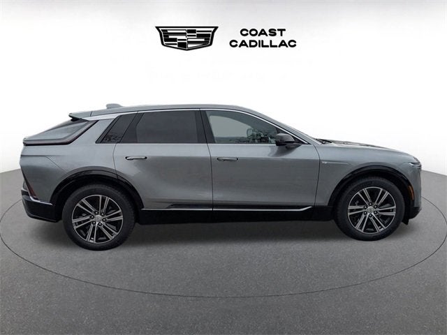 2025 Cadillac LYRIQ Luxury 1