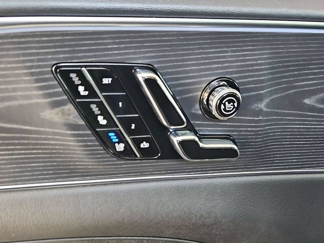 2025 Cadillac LYRIQ Sport 3