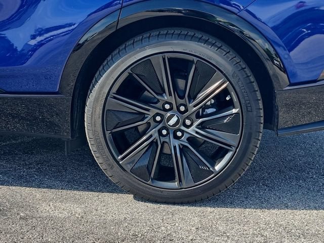 2025 Cadillac LYRIQ Sport 3
