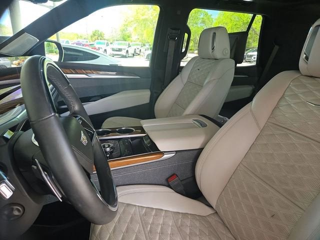 2025 Cadillac Escalade Sport Platinum