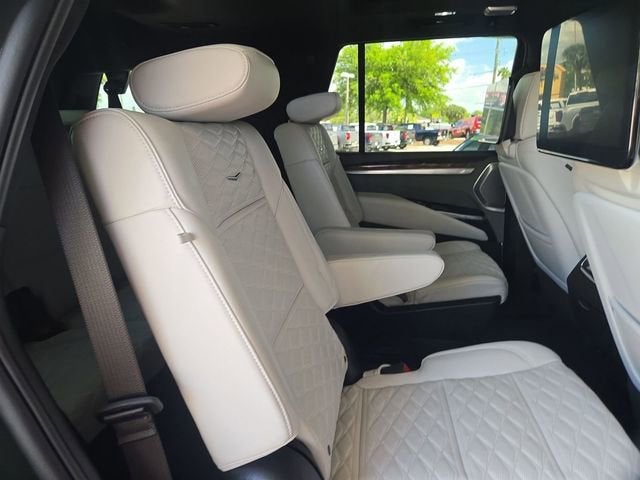 2025 Cadillac Escalade Sport Platinum